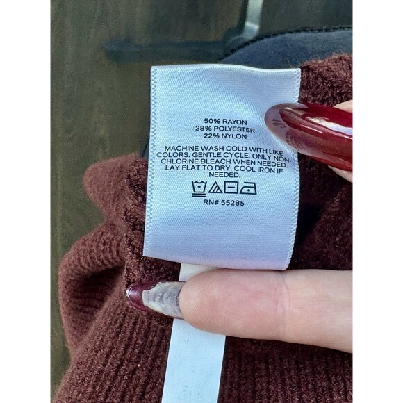 Express Burgundy Puff Short Sleeve Sweater Size Large - Picture 5 of 5